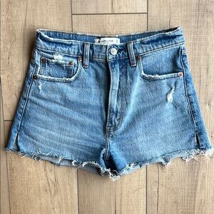 Abercrombie & Fitch The Mom Short High Rise
